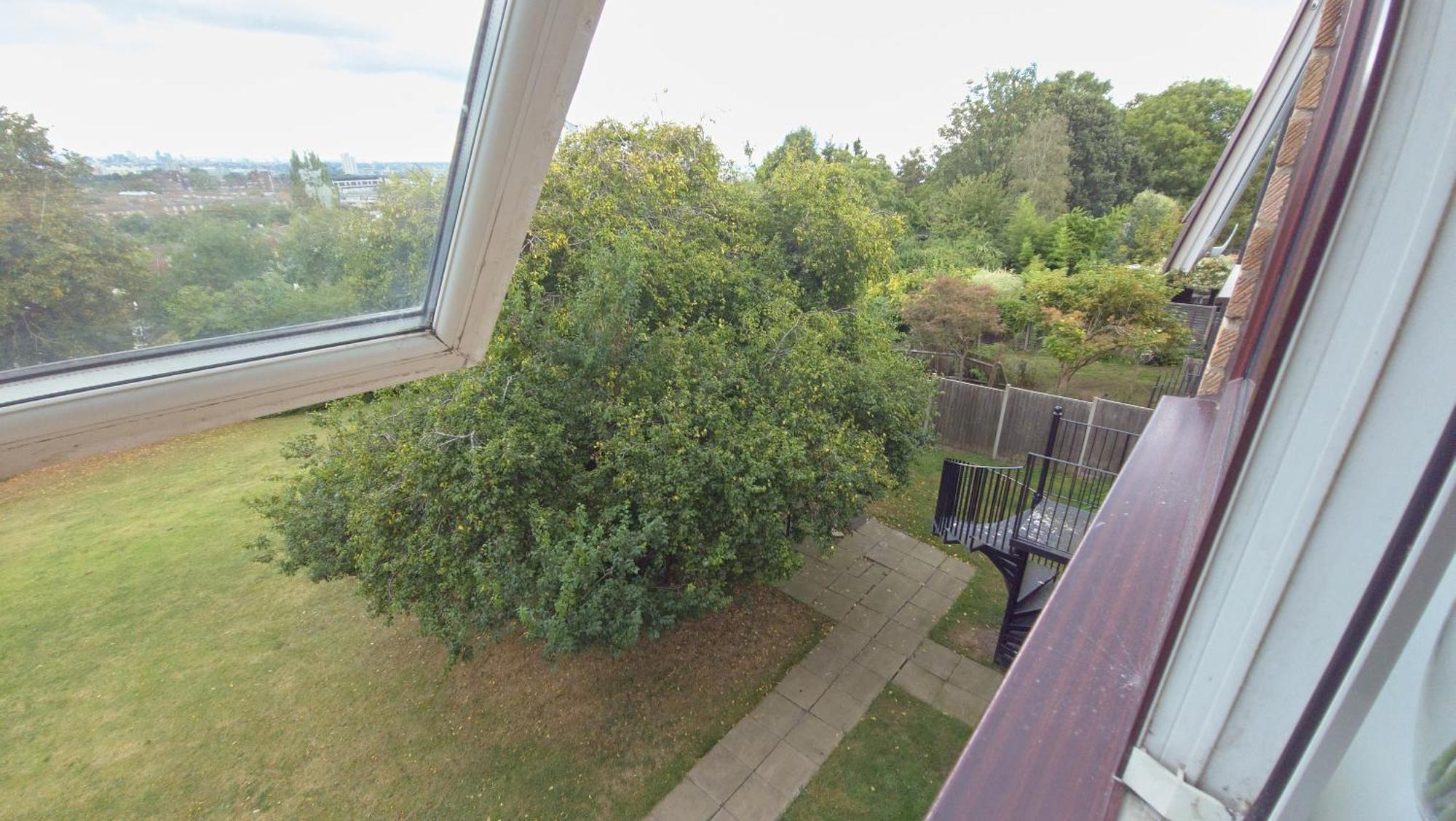 Vry Woolwich - Cosy Property With Stunning Views Of London 플럼스테드 외부 사진