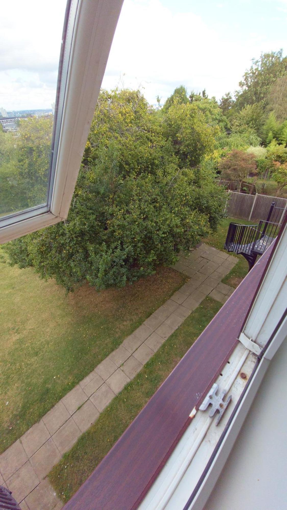 Vry Woolwich - Cosy Property With Stunning Views Of London 플럼스테드 외부 사진